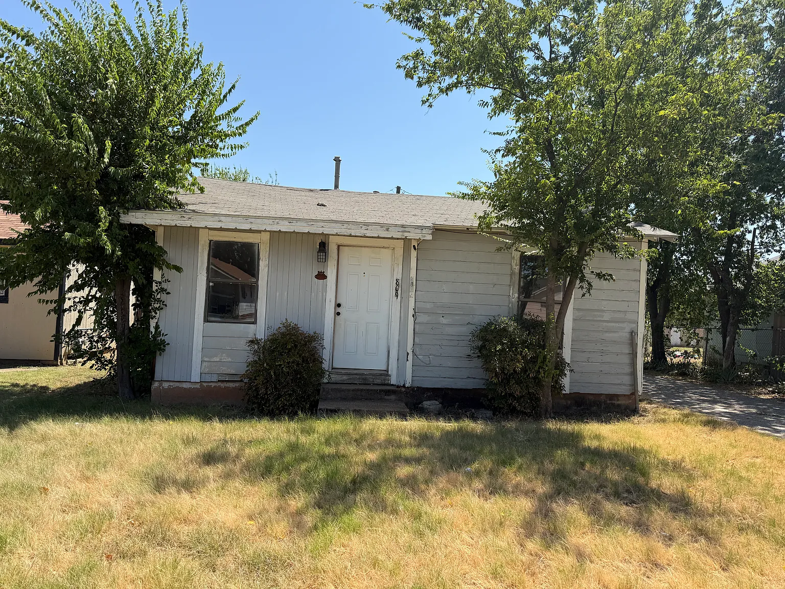2809 Lebanon Front — Photo 2