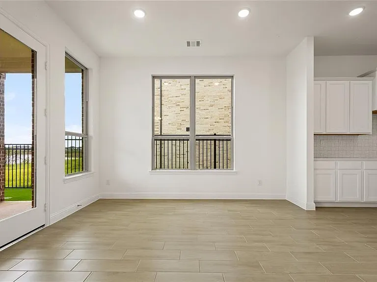 2064 Terra Rose Dr — Photo 8