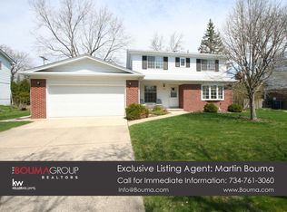 1930 Coronada Dr, Ann Arbor, MI 48103