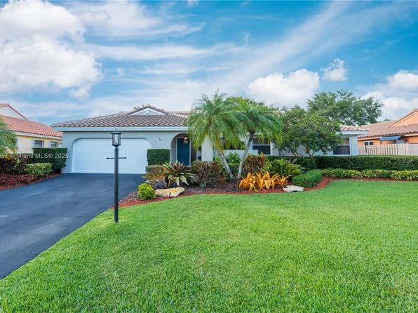 15001 Windbluff St, Davie, FL 33331