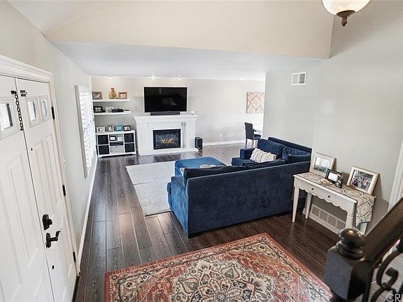 3rd image of 28636 Macklin Ave