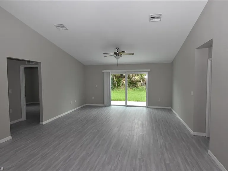 1544 Waldorf Dr — Photo 18