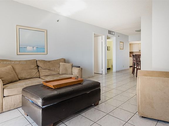 5th image of 2625 Collins Ave APT 1602