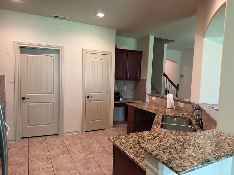 3419 Selene Dr — Photo 24