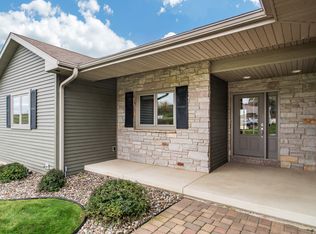 W4545 Settlers Trl, West Salem, WI 54669