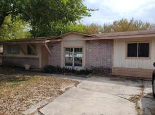 418 W Aviation Blvd, Universal City, TX 78148