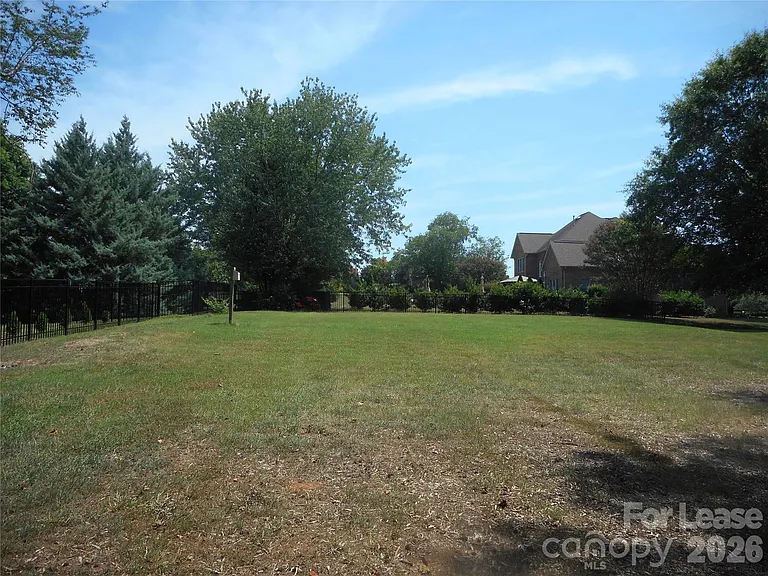 3088 Ancestry Cir — Photo 31