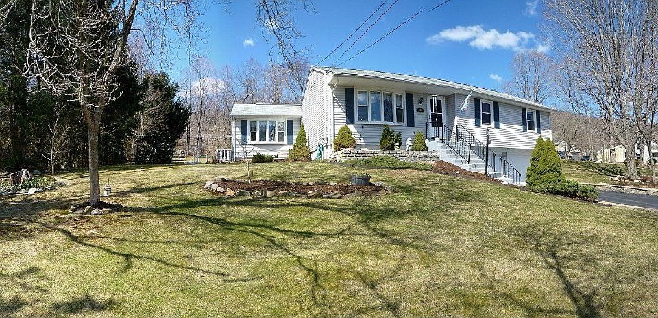 For Sale: 795 Marion Road, Cheshire, CT 06410