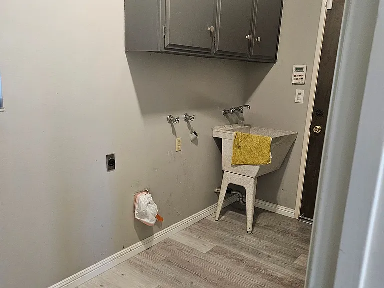 1509 Duportail Ave — Photo 10