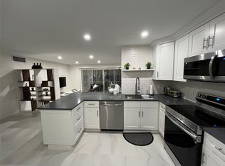 1425 Atlantic Shores Blvd APT 101, Hallandale, FL 33009