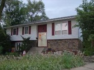 310 Evans Ct, Streamwood, IL