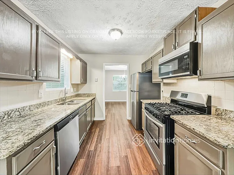 6611 Crossing Creek Point — Photo 8