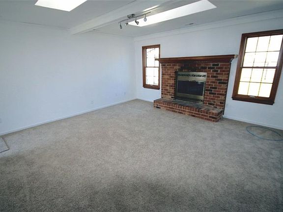 2nd image of 1513 Chessington Ct