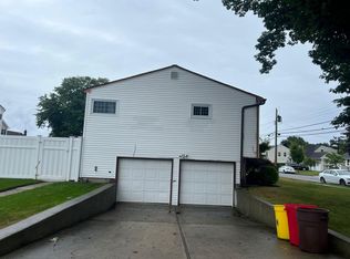 225 N Elm St, Massapequa, NY 11758