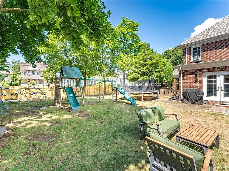 266 Rockaway Tpke — Photo 33