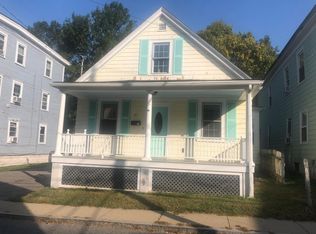 61 Court St, Bristol, RI 02809
