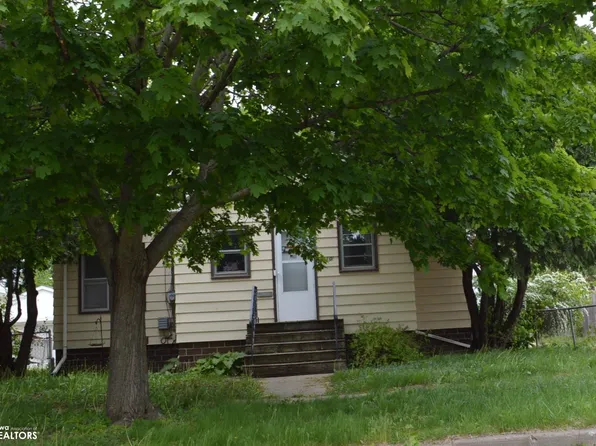 1310 N Adams Ave, Mason City, IA 50401
