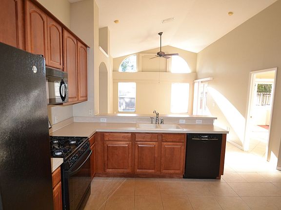3rd image of 6711 Waterton Dr