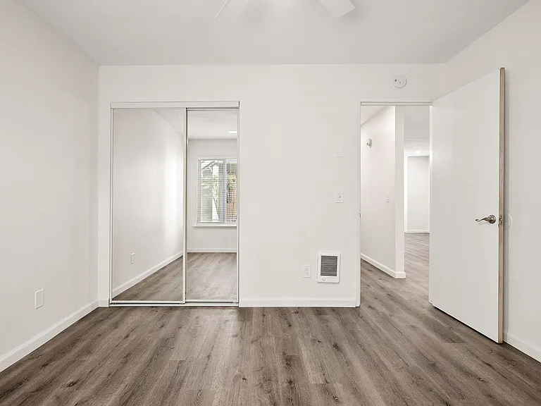1100 Leff Street — Photo 9
