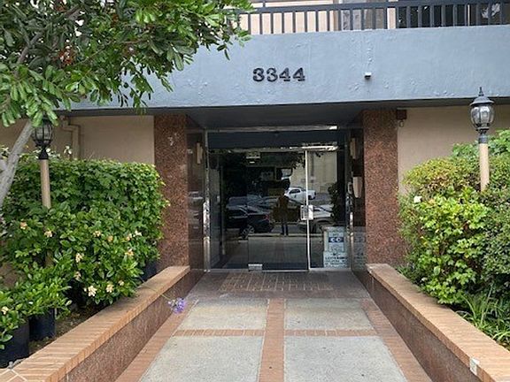 2nd image of 3344 Castle Heights Ave APT 201
