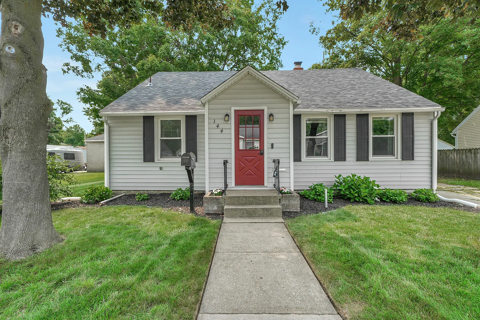 144 Hanlon Ct photo 1