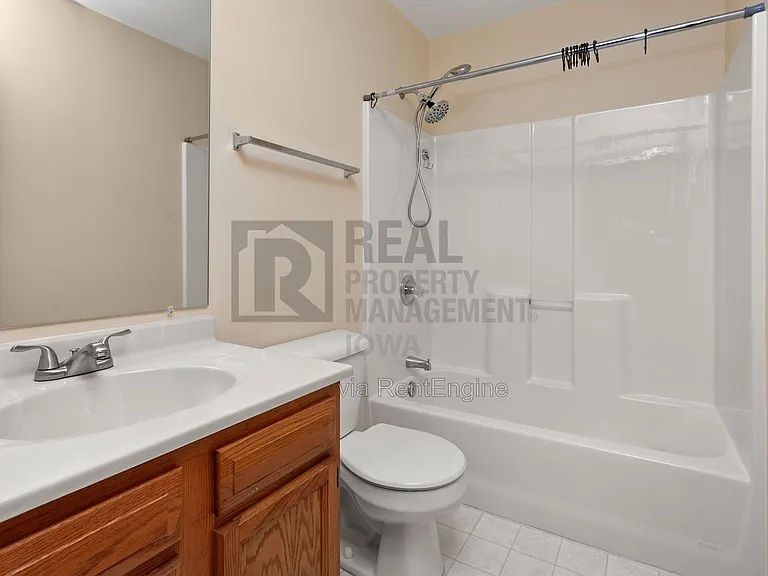 8912 Highland Oaks Dr — Photo 19