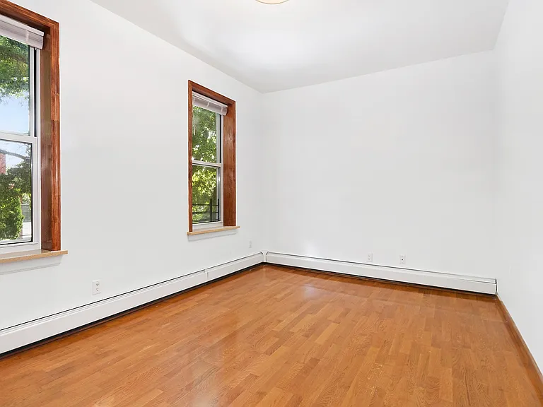 74 Sherman St #2L — Photo 4