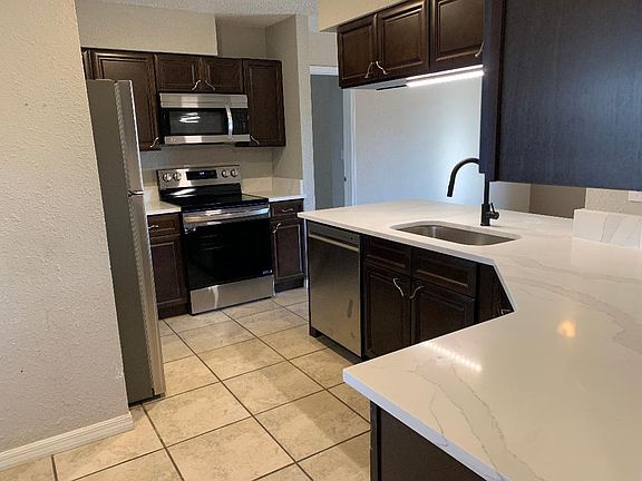4th image of 2138 W Silver Hill Ln