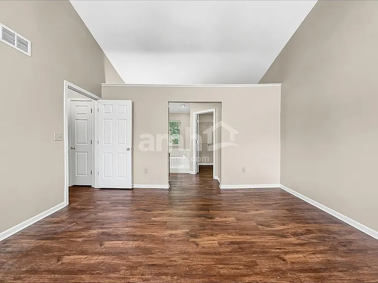 2626 Sterling Trce — Photo 12