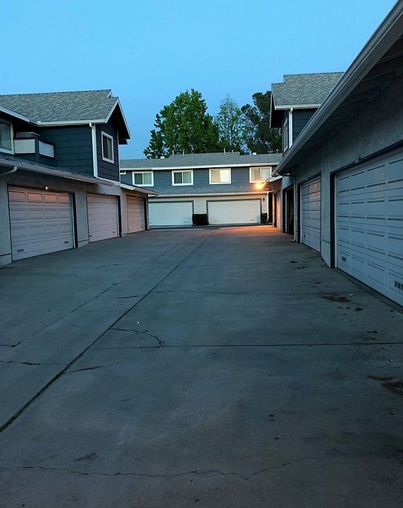 1st image of 1718 Caffrey Ln