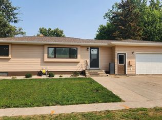 280 Harris St E, Wessington, SD 57381