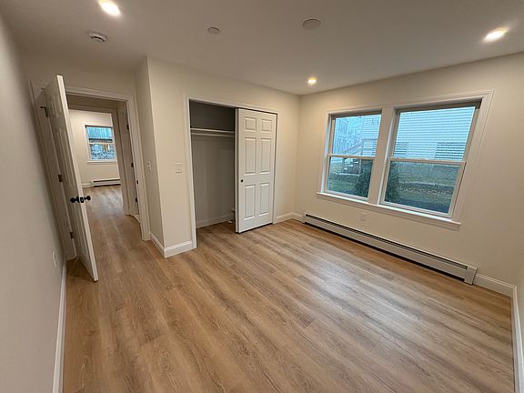 4th image of 154 Granite St #3