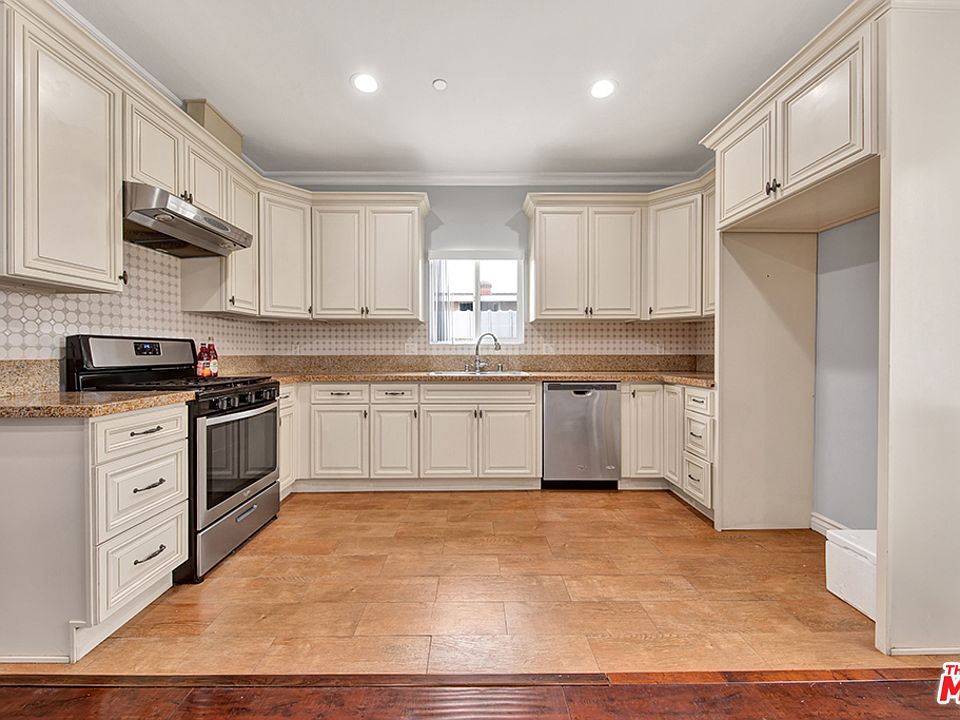 1st image of 7757 Lemp Ave