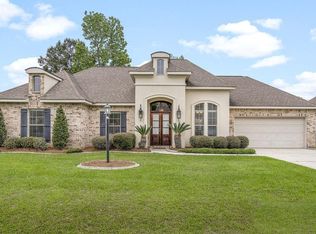 409 Greentree Ln, Madisonville, LA 70447