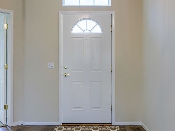 3rd image of 14934 Wirt St