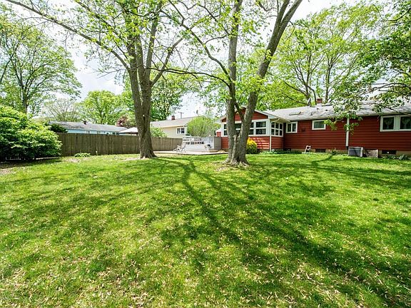 2nd image of 90 Coral Dr