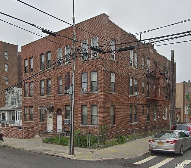 2nd image of 3130 Buhre Ave