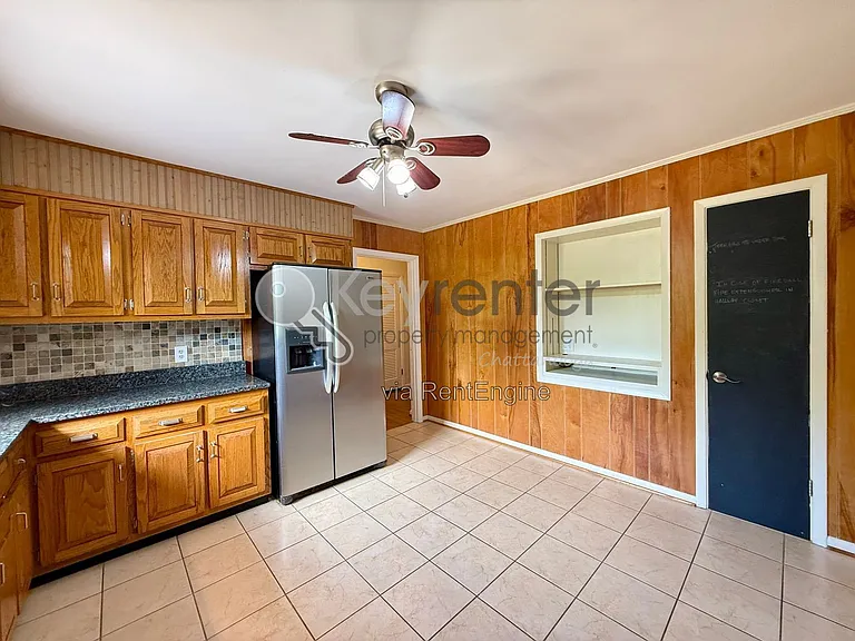 1406 Highland Way — Photo 10
