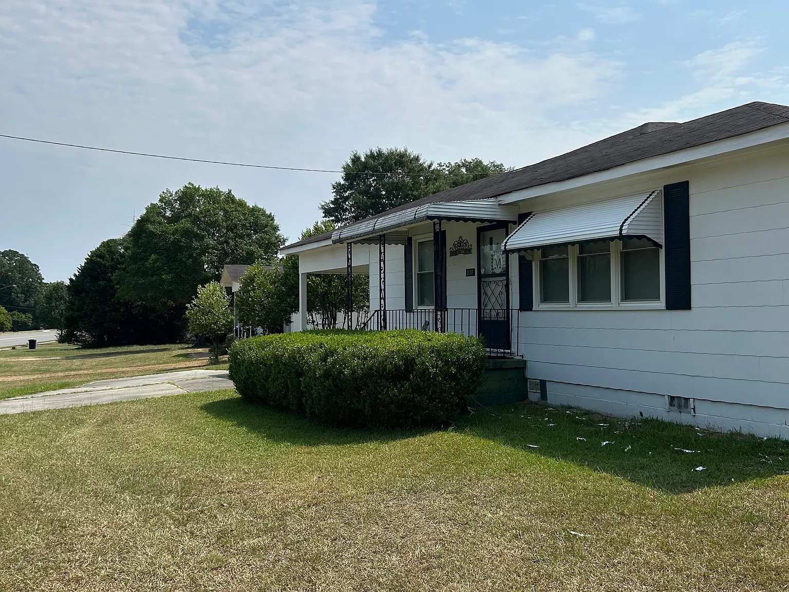 3 bed, 1452 sqft, $1,300 — Photo 2