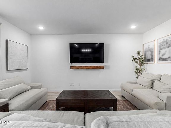 5th image of 17034 W Seldon Lane