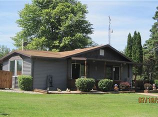 7460 N Middle Rd, Hope, MI 48628