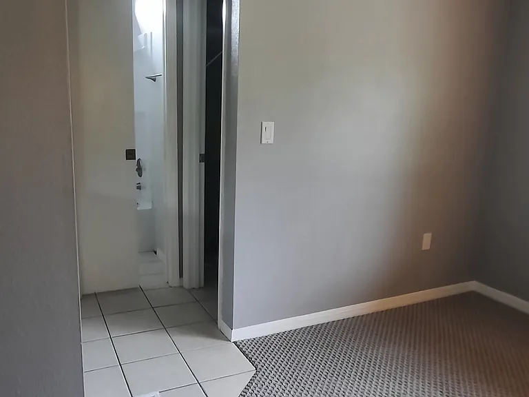 925 Fenton Ln — Photo 16