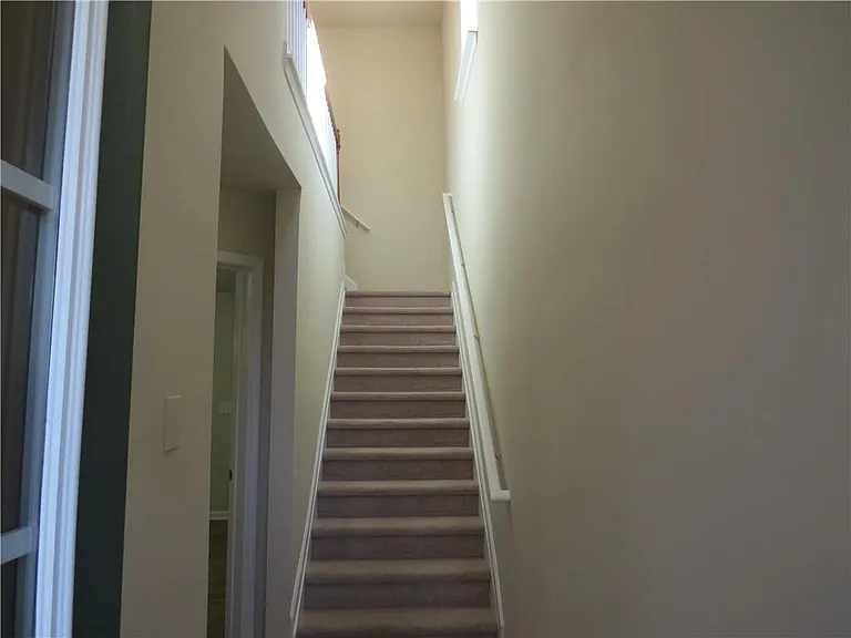 2240 Landing Ridge Dr #61 — Photo 2