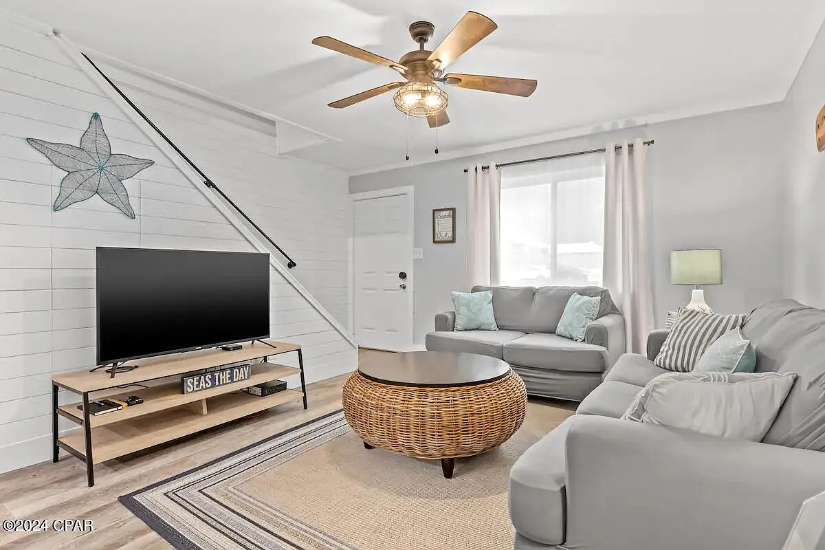 2 bed, 2.5 bath, 667 sqft, $1,950 — Photo 1