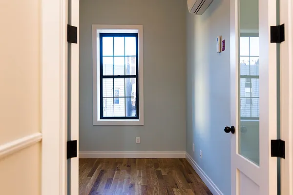 Rented by Nooklyn NYC LLC | media 37