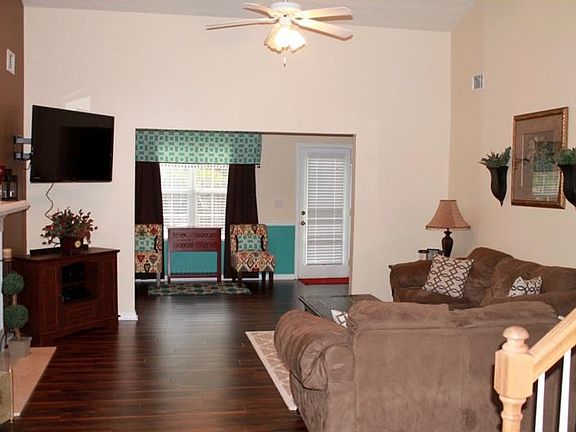 4th image of 3956 Rock Hollow Dr