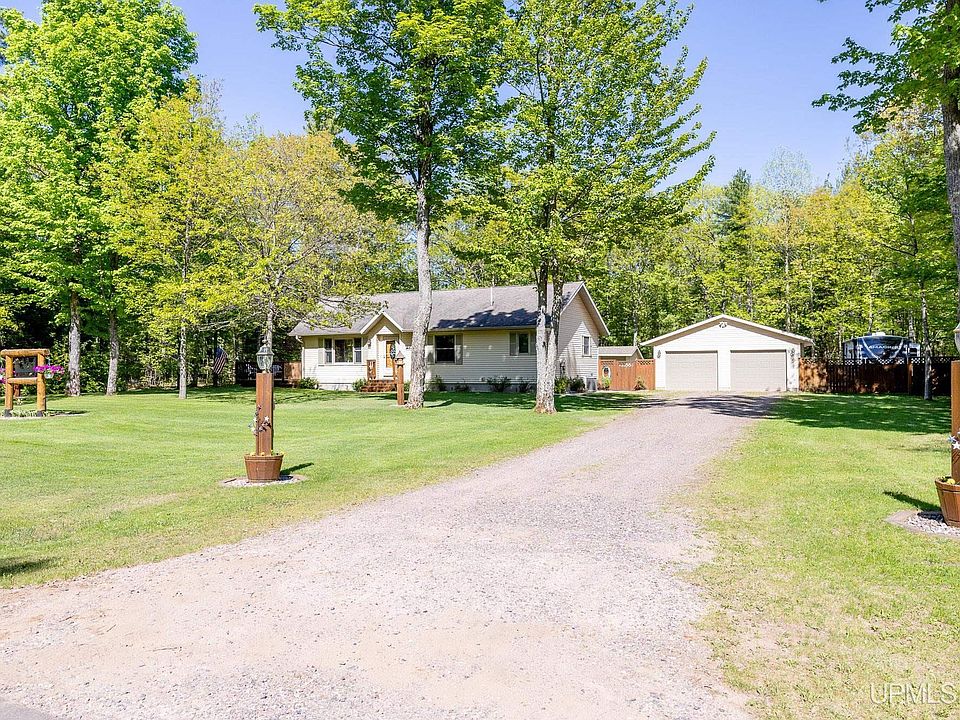 1st image of 70 Feather Ridge Rd