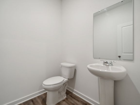 5th image of 751 Olde England Dr
