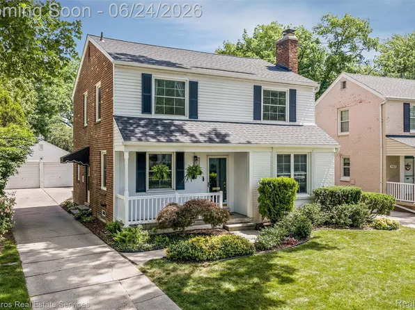 461 Allard Ave, Grosse Pointe Farms, MI 48236