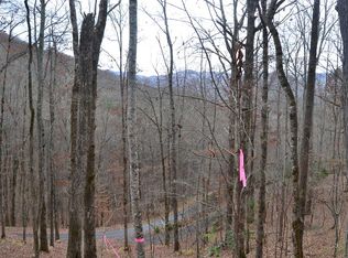 18 Parker Farm Rd, Franklin, NC 28734